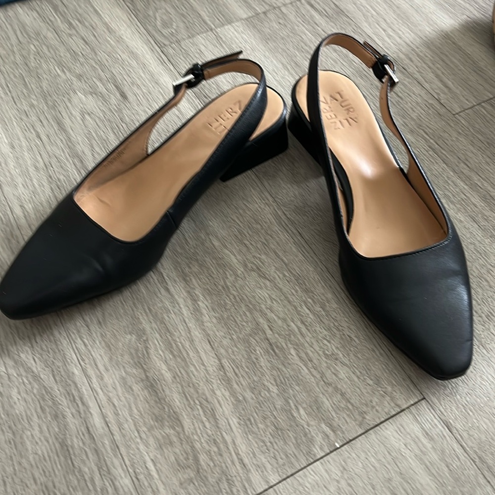 Naturalizer Black Slingback Pointed Flats